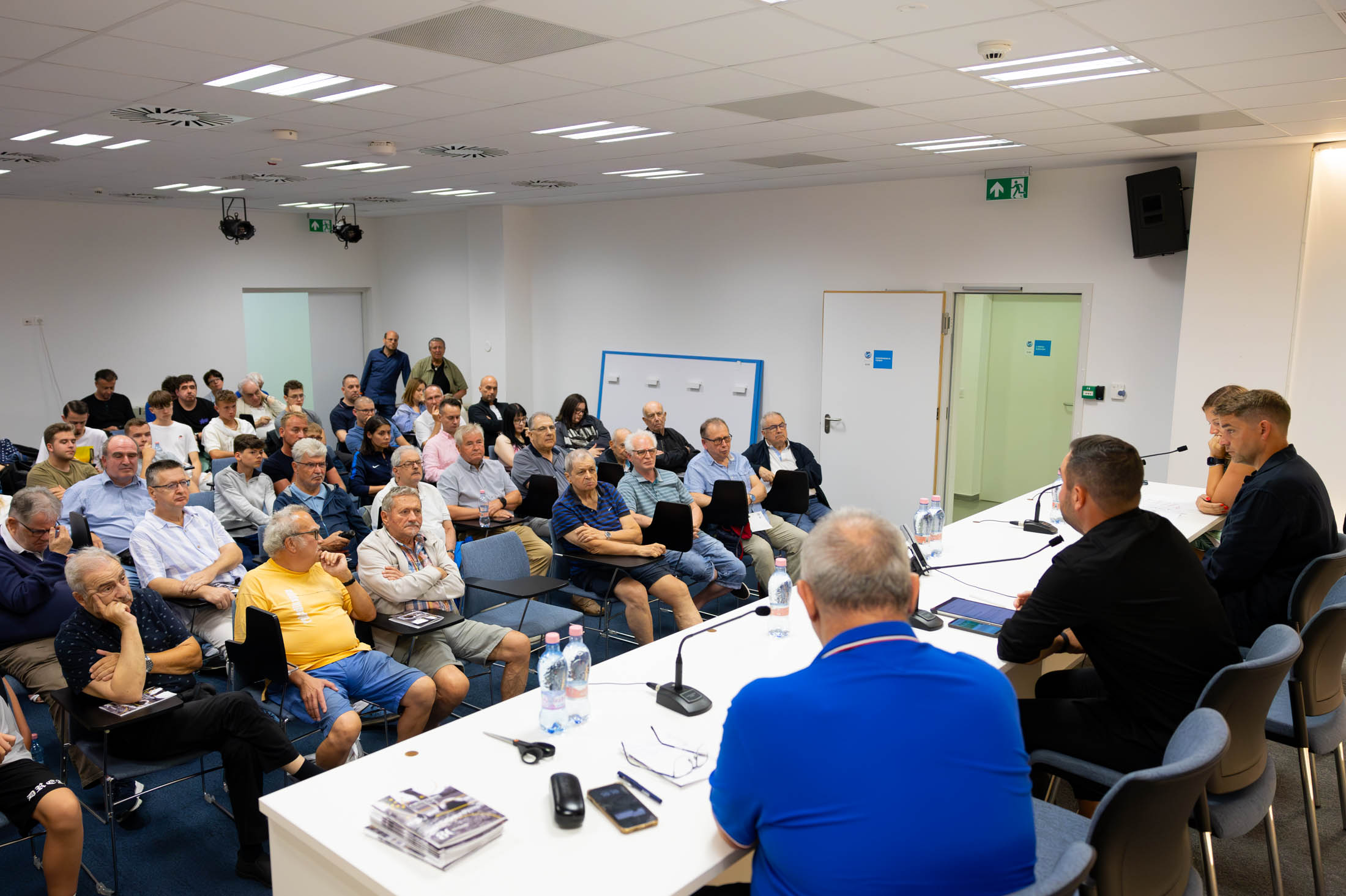 Képgaléria: Meet & greet a shopban, szurkolói ankét a stadionban